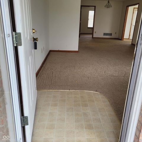 8105 Bentley Farms Drive, Indianapolis, IN 46259