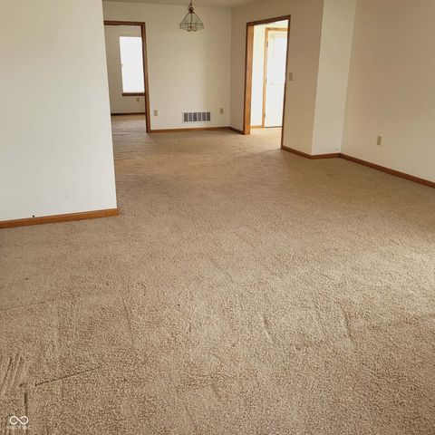 8105 Bentley Farms Drive, Indianapolis, IN 46259