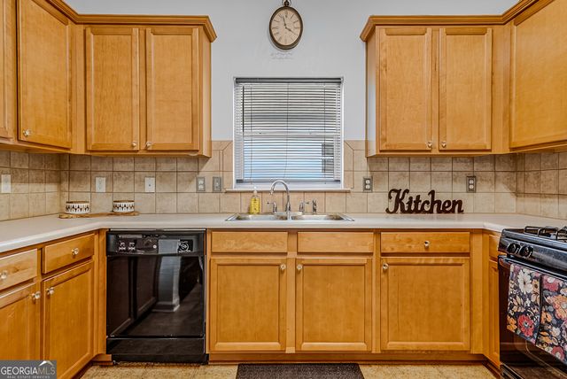 230 River Meadow Drive, Lagrange, GA 30241