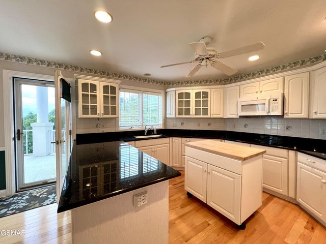 3354 Bentwood Drive, Kodak, TN 37764