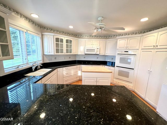 3354 Bentwood Drive, Kodak, TN 37764