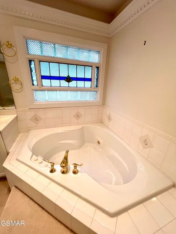 3354 Bentwood Drive, Kodak, TN 37764