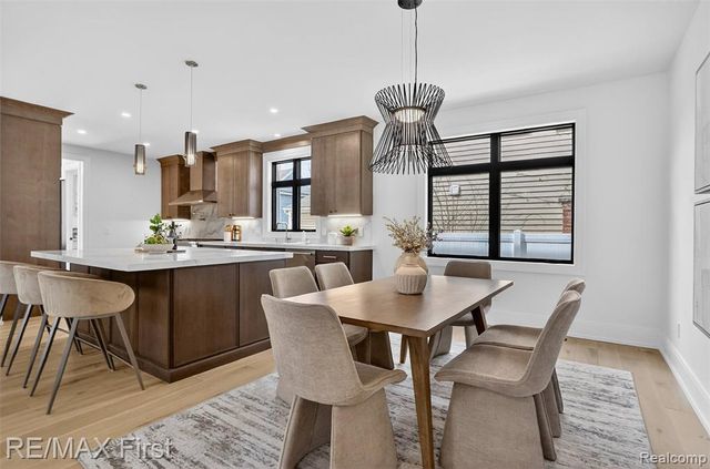 667 Oak, Birmingham, MI 48009