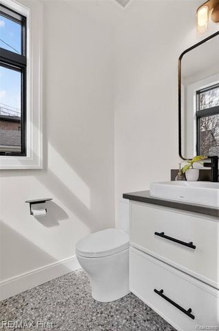 667 Oak, Birmingham, MI 48009