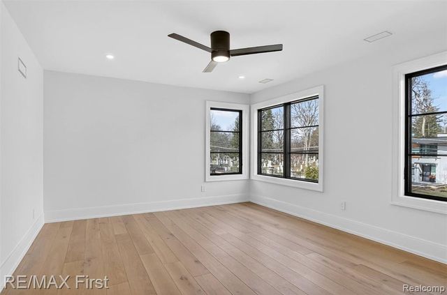 667 Oak, Birmingham, MI 48009