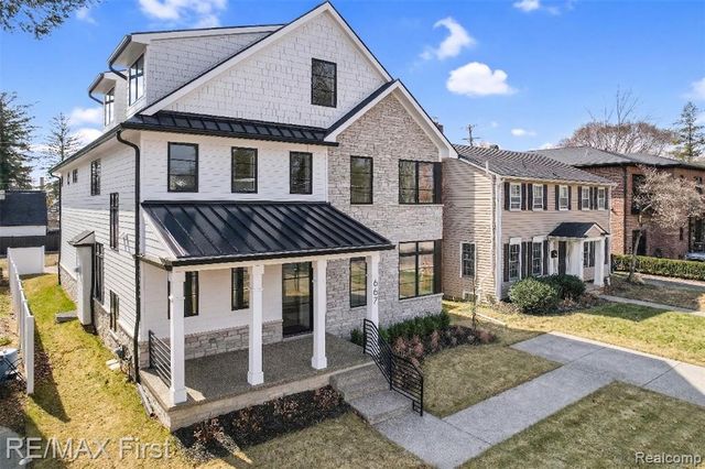 667 Oak, Birmingham, MI 48009