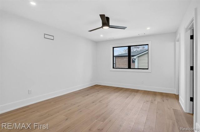 667 Oak, Birmingham, MI 48009