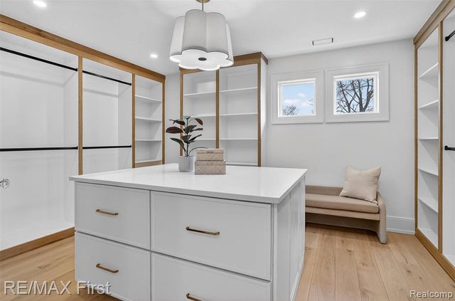 667 Oak, Birmingham, MI 48009