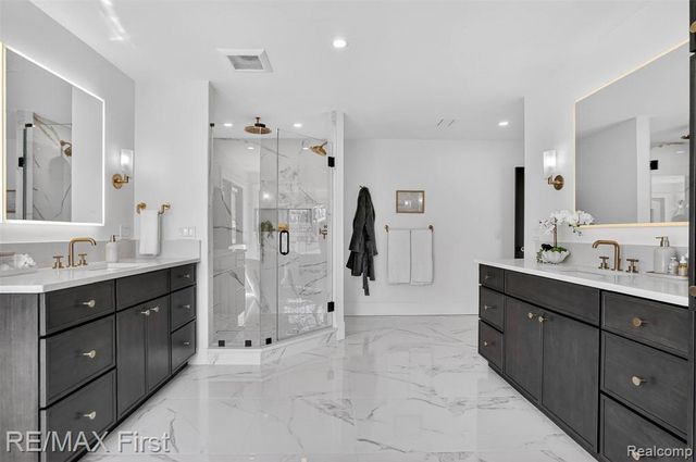 667 Oak, Birmingham, MI 48009