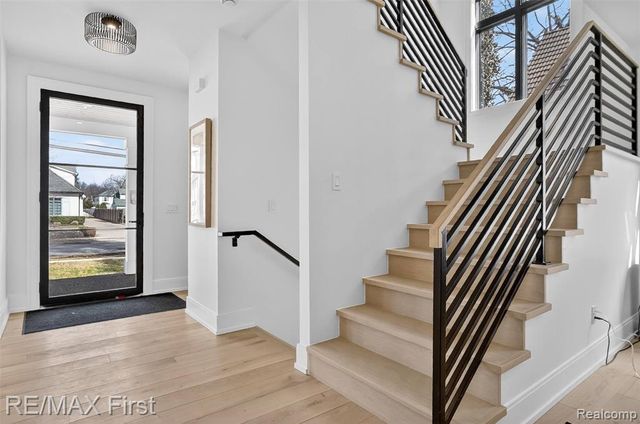 667 Oak, Birmingham, MI 48009