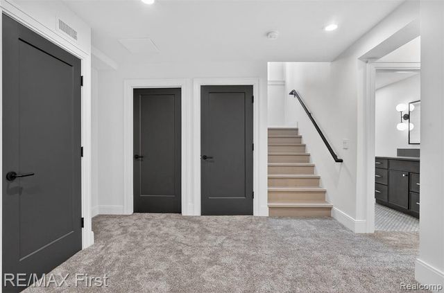 667 Oak, Birmingham, MI 48009