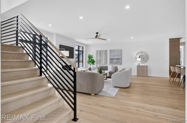 667 Oak, Birmingham, MI 48009