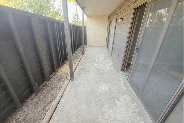 3085 Walnut Bend Lane 16, Houston, TX 77042