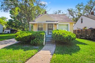 18426 Winthrop Street, Detroit, MI 48235