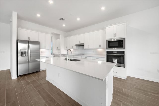 6020 MOUND KEY RUN, Lakewood Ranch, FL 34211