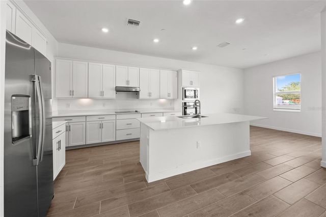 6020 MOUND KEY RUN, Lakewood Ranch, FL 34211