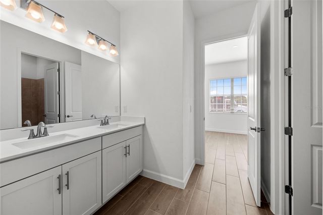 6020 MOUND KEY RUN, Lakewood Ranch, FL 34211