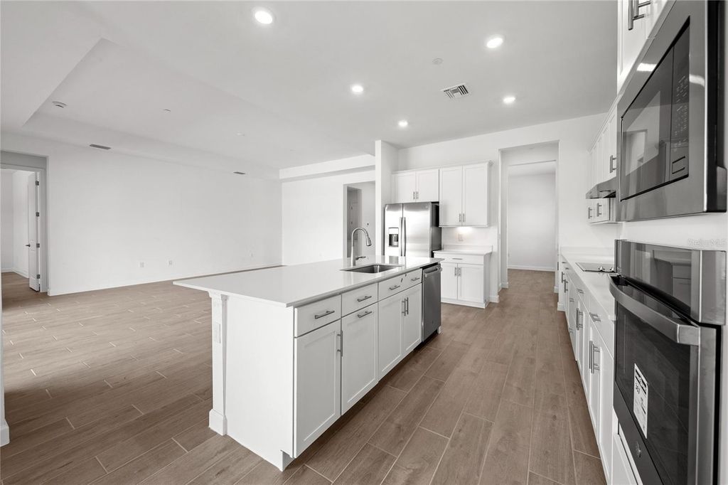 Image 16 of property listing at 6020 MOUND KEY RUN, Lakewood Ranch, FL 34211