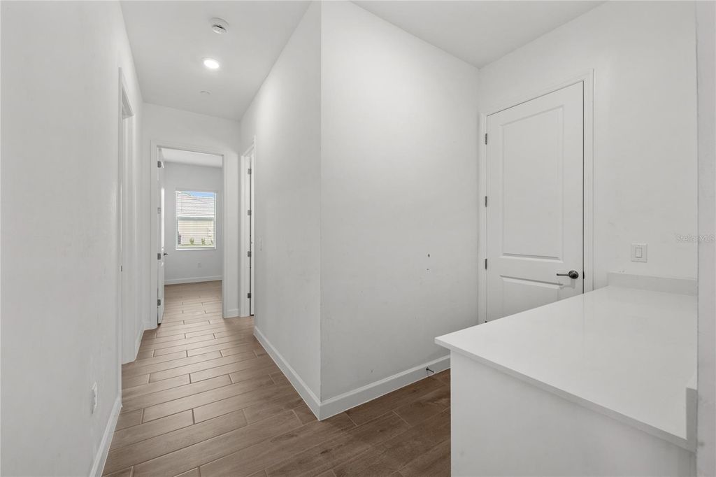 Image 25 of property listing at 6020 MOUND KEY RUN, Lakewood Ranch, FL 34211
