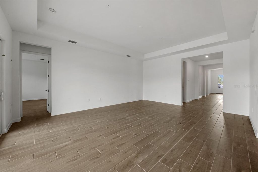 Image 10 of property listing at 6020 MOUND KEY RUN, Lakewood Ranch, FL 34211