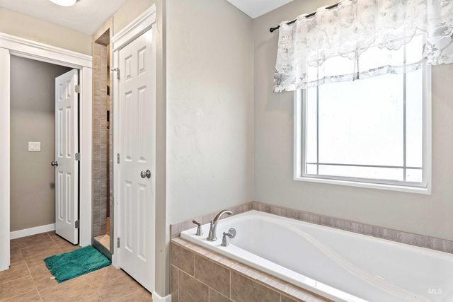 2495 E 3758 N, Twin Falls, ID 83301