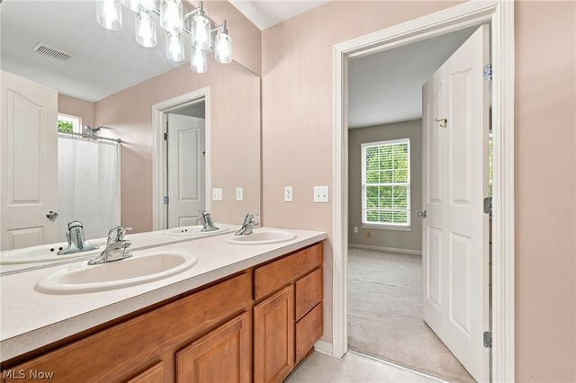 465 Wilmington Drive, Broadview Heights, OH 44147