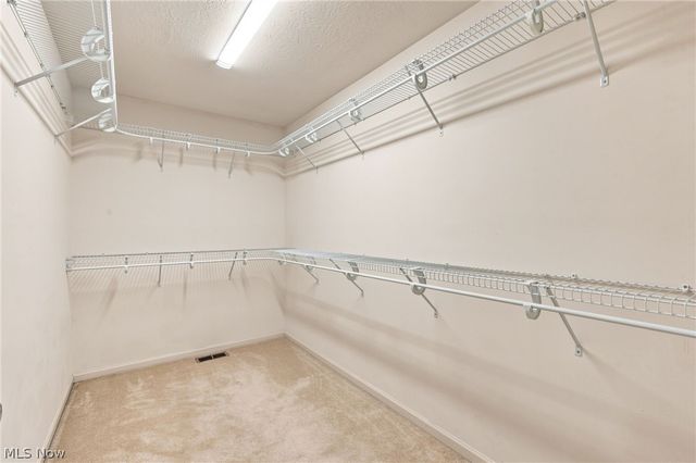 465 Wilmington Drive, Broadview Heights, OH 44147