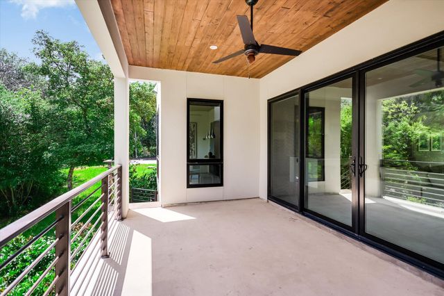 500 Laurel Valley RD, West Lake Hills, TX 78746