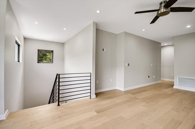 500 Laurel Valley RD, West Lake Hills, TX 78746