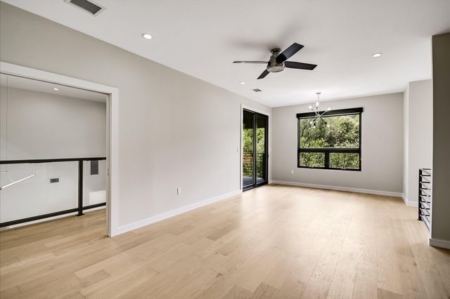 500 Laurel Valley RD, West Lake Hills, TX 78746