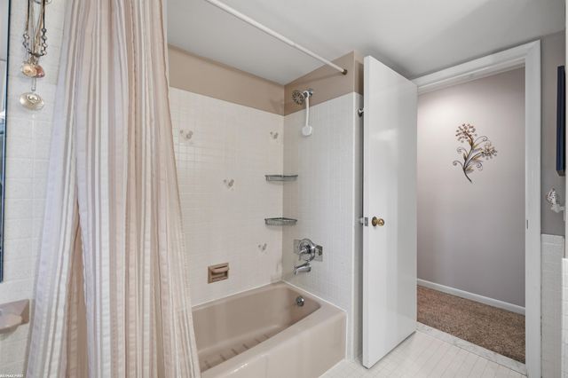 38151 Seaway Court, Harrison Twp, MI 48045