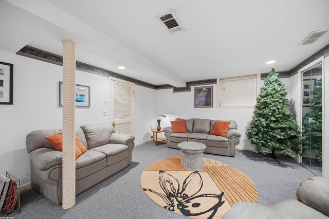 38151 Seaway Court, Harrison Twp, MI 48045