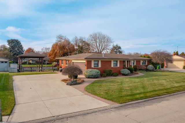 38151 Seaway Court, Harrison Twp, MI 48045