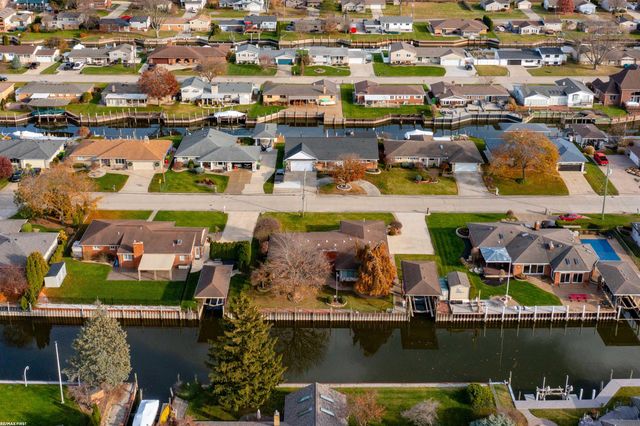 38151 Seaway Court, Harrison Twp, MI 48045