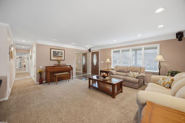 38151 Seaway Court, Harrison Twp, MI 48045