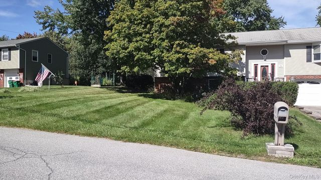 56 Mandalay Drive, Poughkeepsie, NY 12603