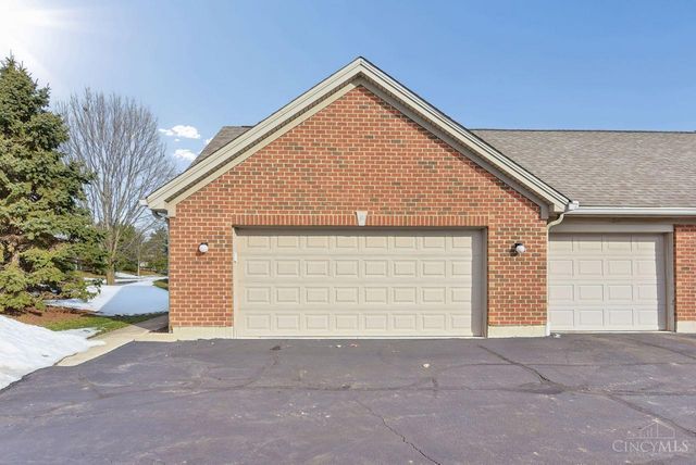 8021 Pinnacle Point Drive, West Chester, OH 45069