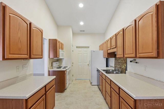 8021 Pinnacle Point Drive, West Chester, OH 45069