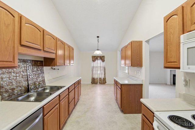 8021 Pinnacle Point Drive, West Chester, OH 45069