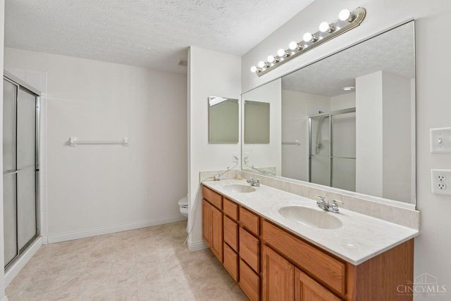 8021 Pinnacle Point Drive, West Chester, OH 45069