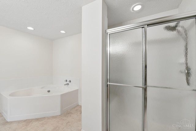 8021 Pinnacle Point Drive, West Chester, OH 45069