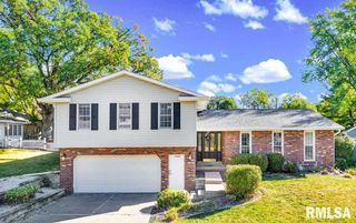 5108 N WOODVIEW Avenue, Peoria, IL 61614