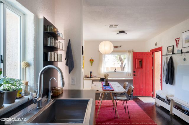 840 S 8th Avenue, Tucson, AZ 85701