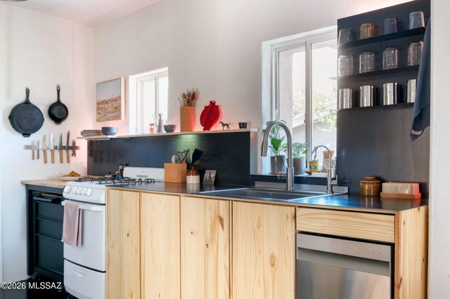 840 S 8th Avenue, Tucson, AZ 85701