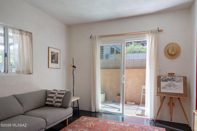 840 S 8th Avenue, Tucson, AZ 85701