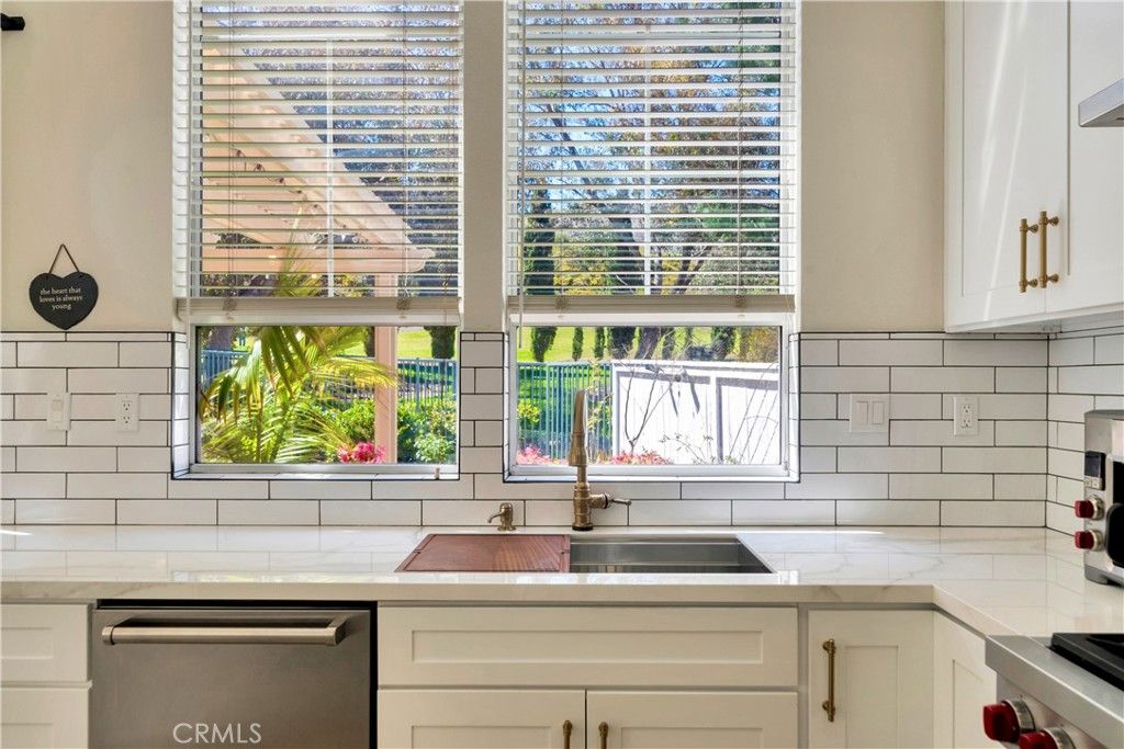 Image 15 of property listing at 27842 Camino Del Rio, San Juan Capistrano, CA 92675