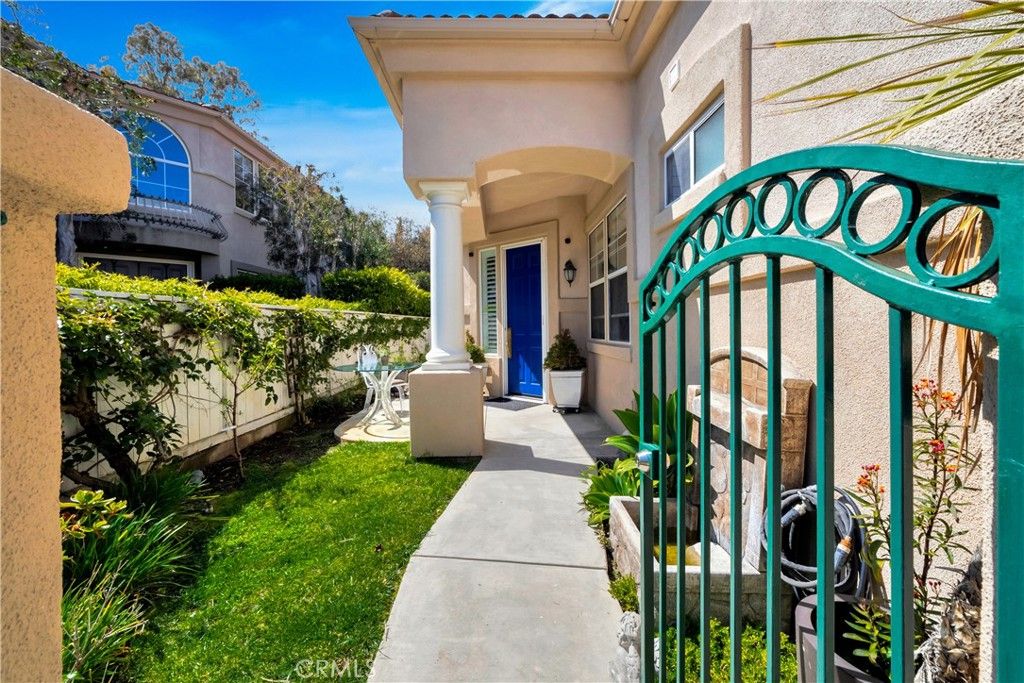 Image 5 of property listing at 27842 Camino Del Rio, San Juan Capistrano, CA 92675