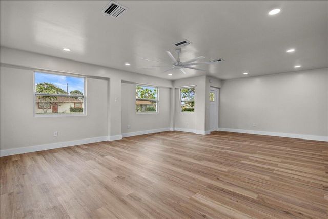 426 Bayberry Drive, West Palm Beach, FL 33403