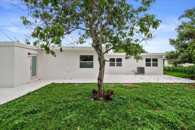 426 Bayberry Drive, West Palm Beach, FL 33403