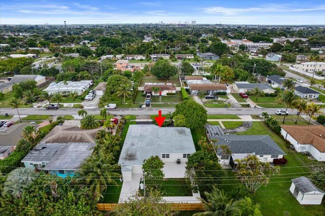 426 Bayberry Drive, West Palm Beach, FL 33403